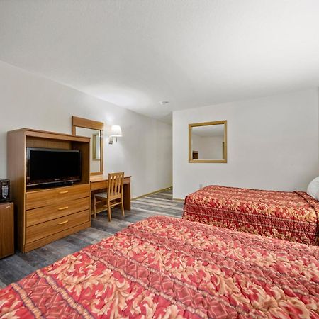 Executive Inn Cass City Bagian luar foto