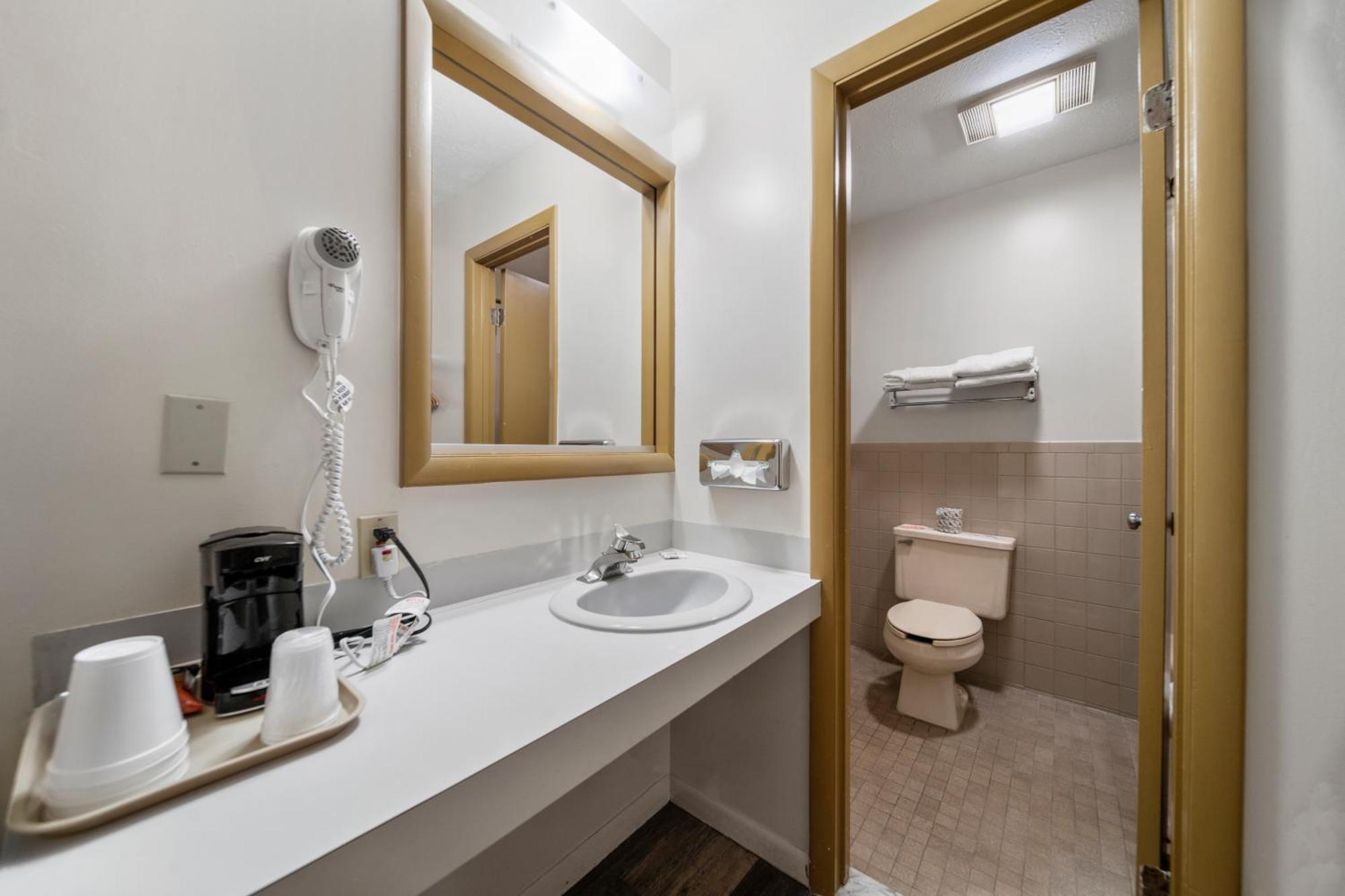 Executive Inn Cass City Ruang foto